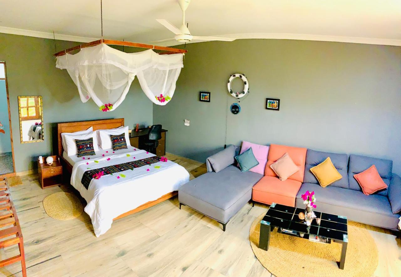 Uroa Getaway Panzió Kültér fotó