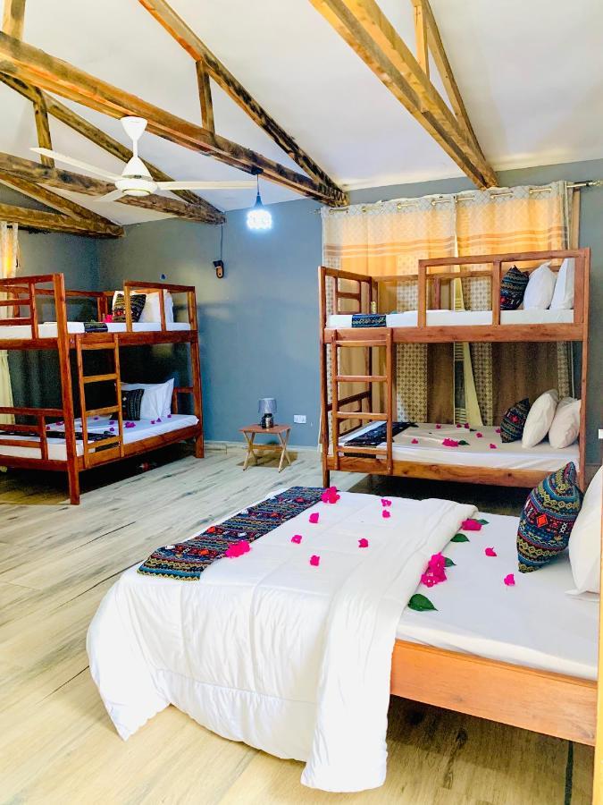 Uroa Getaway Panzió Kültér fotó