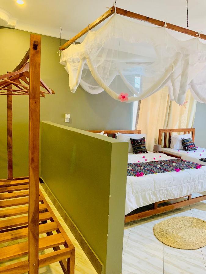 Uroa Getaway Panzió Kültér fotó
